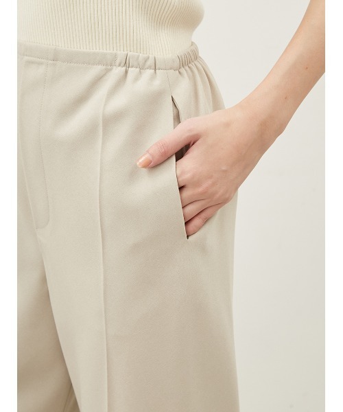 Mila Owen(ミラオーウェン)の「ウエストゴムワイドイージードライパンツ【手洗い可能】(その他パンツ・レディース・ブラック/ライトベージュ/グリーン・0/1)」の8枚目の写真