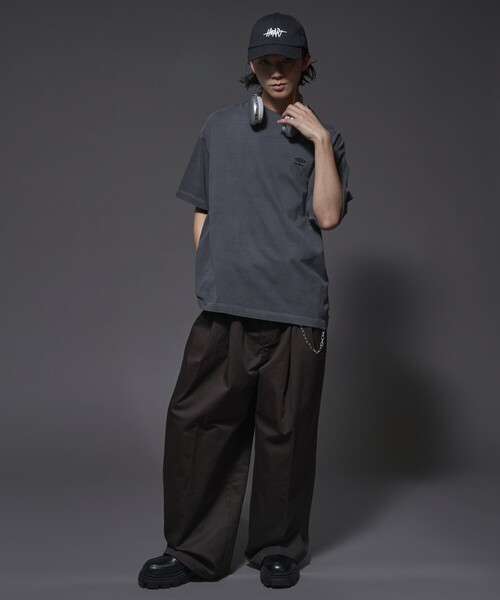 UMBRO（アンブロ）の「UMBRO/アンブロ 別注 UMBRO ピグメントクルーネックTシャツ(限定展開)（Tシャツ/カットソー・メンズ・オフホワイト/ブラウン/グレー/ブラック・MEDIUM/LARGE）」の17枚目の写真