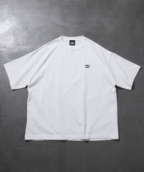 UMBRO（アンブロ）の「UMBRO/アンブロ 別注 UMBRO ピグメントクルーネックTシャツ(限定展開)（Tシャツ/カットソー・メンズ・オフホワイト/ブラウン/グレー/ブラック・MEDIUM/LARGE）」の22枚目の写真