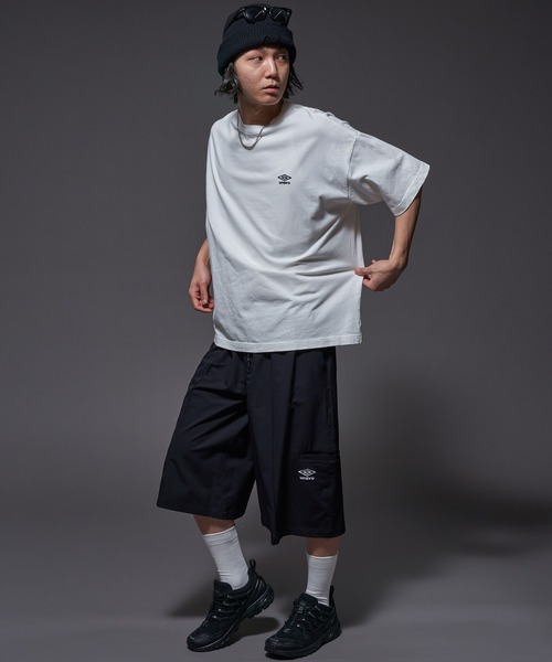 UMBRO（アンブロ）の「UMBRO/アンブロ 別注 UMBRO ピグメントクルーネックTシャツ(限定展開)（Tシャツ/カットソー・メンズ・オフホワイト/ブラウン/グレー/ブラック・MEDIUM/LARGE）」の8枚目の写真