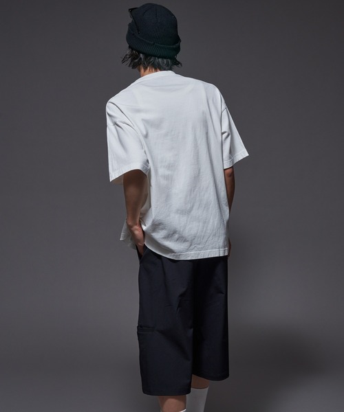 UMBRO（アンブロ）の「UMBRO/アンブロ 別注 UMBRO ピグメントクルーネックTシャツ(限定展開)（Tシャツ/カットソー・メンズ・オフホワイト/ブラウン/グレー/ブラック・MEDIUM/LARGE）」の7枚目の写真