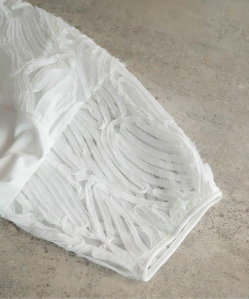 NOMBRE IMPAIR（ノンブルアンペール）の「チュール刺繍コンビ　パフスリーブP/O（Tシャツ/カットソー・レディース・ブラック/ホワイト・FREE）」の7枚目の写真