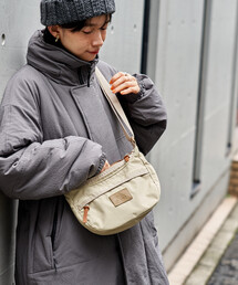 FREAK'S STORE（フリークスストア）の「GREGORY × FREAK'S STORE/グレゴリー 別注 TEENY SATCHEL LEATHER PATCH/別注 ティーニーサッチェル レザーパッチ（ショルダーバッグ）」