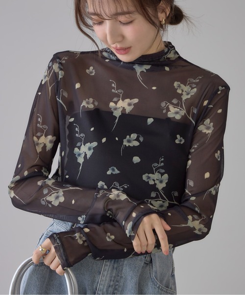 &. NOSTALGIA(アンドドットノスタルジア)の「【ZOZO限定】メッシュフラワーボトルネックロンT(Tシャツ/カットソー・レディース・アイボリー/ブラック・M)」の1枚目の写真
