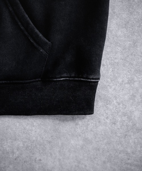 Rocky Monroe(ロッキーモンロー)の「オーバーサイズ ラインストーンロゴプリント ヴィンテージライク 裏起毛スウェットプルオーバーフード付きパーカー(パーカー・メンズ・ブラック・M/L/XL)」の14枚目の写真