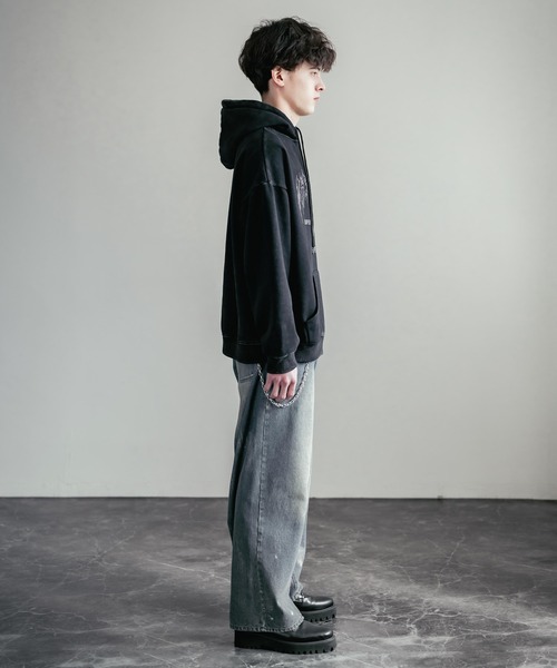 Rocky Monroe(ロッキーモンロー)の「オーバーサイズ ラインストーンロゴプリント ヴィンテージライク 裏起毛スウェットプルオーバーフード付きパーカー(パーカー・メンズ・ブラック・M/L/XL)」の21枚目の写真