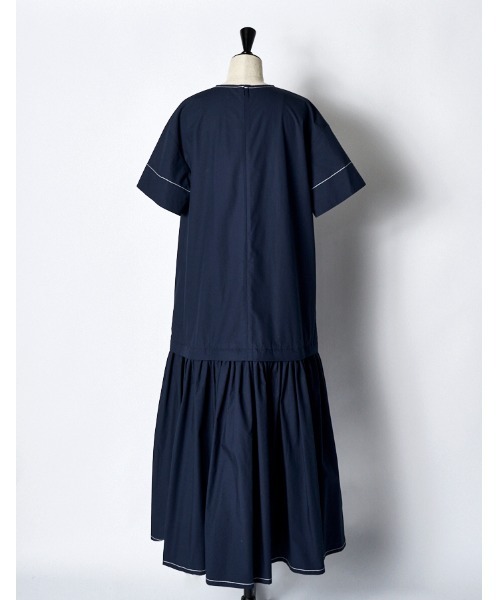 RUMCHE（ラムシェ）の「Stitch Typewriter Dress / ステッチタイプライタードレス（ワンピース・レディース・ホワイト/ネイビー/ブラック・FREE）」の6枚目の写真