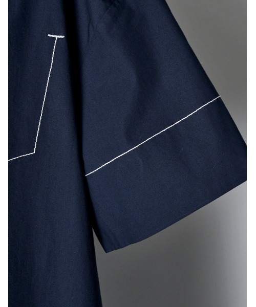 RUMCHE（ラムシェ）の「Stitch Typewriter Dress / ステッチタイプライタードレス（ワンピース・レディース・ホワイト/ネイビー/ブラック・FREE）」の9枚目の写真