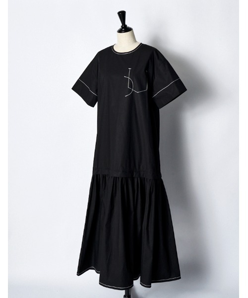 RUMCHE（ラムシェ）の「Stitch Typewriter Dress / ステッチタイプライタードレス（ワンピース・レディース・ホワイト/ネイビー/ブラック・FREE）」の13枚目の写真