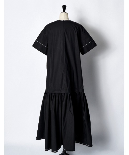 RUMCHE（ラムシェ）の「Stitch Typewriter Dress / ステッチタイプライタードレス（ワンピース・レディース・ホワイト/ネイビー/ブラック・FREE）」の14枚目の写真