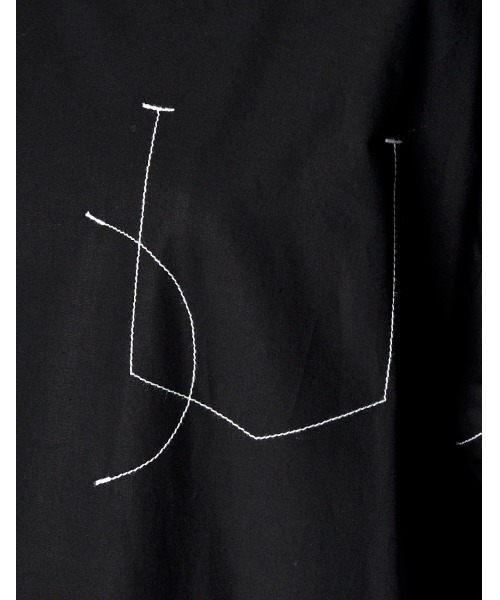 RUMCHE（ラムシェ）の「Stitch Typewriter Dress / ステッチタイプライタードレス（ワンピース・レディース・ホワイト/ネイビー/ブラック・FREE）」の16枚目の写真