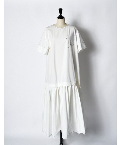 RUMCHE（ラムシェ）の「Stitch Typewriter Dress / ステッチタイプライタードレス（ワンピース・レディース・ホワイト/ネイビー/ブラック・FREE）」の20枚目の写真