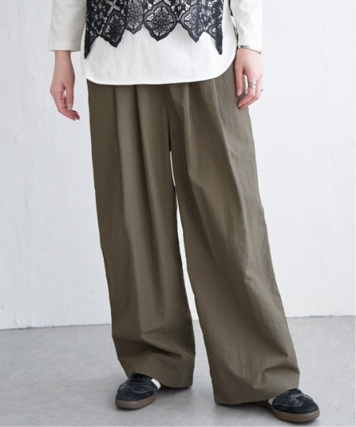 LBC（エルビーシー）の「ナイロンギャザーワイドパンツ（その他パンツ・レディース・グレー/エメラルド/ベージュ・M/L）」の5枚目の写真