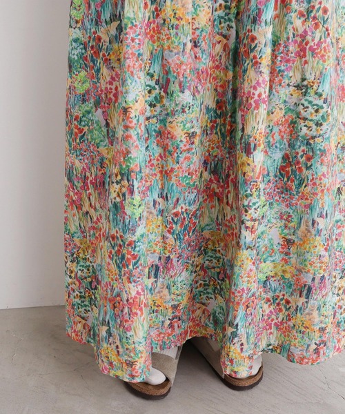 l'atelier du savon（アトリエドサボン）の「●生い茂る野原のプリント スカート（スカート・レディース・ピンク/オレンジ・FREE）」の3枚目の写真