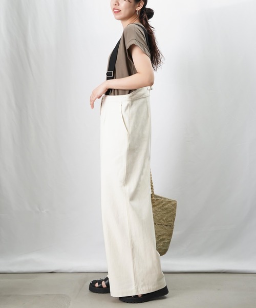 Malle オックスカットワーク刺繍サロペットパンツ　ホワイト Malle（マル）の「malle オックス カットワーク刺繍 サロペット