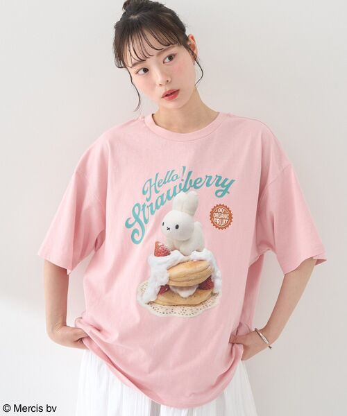 earth music&ecology（アースミュージックアンドエコロジー）の「miffy/earth strawberry Tee（Tシャツ/カットソー・レディース・オフホワイト/ブルー系その他7/ピンク/イエロー・FREE）」の4枚目の写真