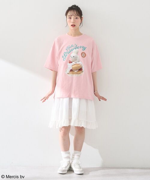 earth music&ecology（アースミュージックアンドエコロジー）の「miffy/earth strawberry Tee（Tシャツ/カットソー・レディース・オフホワイト/ブルー系その他7/ピンク/イエロー・FREE）」の15枚目の写真