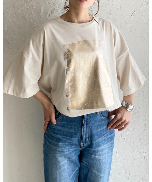 She's Closet(シーズクローゼット)の「オーバーサイズヴィンテージロゴ半袖メタリック箔プリントTシャツ(Tシャツ/カットソー・レディース・スミクロ/アイボリー/オフホワイト・FREE)」の9枚目の写真