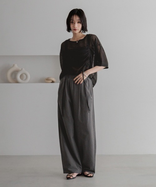 LOWRYS FARM（ローリーズファーム）の「カットイージーコクーンパンツ２ 491345（デニムパンツ・レディース・チャコールグレー/ブラウン/パープル/ブラック/グレー/アイボリー・MEDIUM/LARGE）」の18枚目の写真