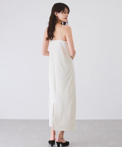 Jayro（ジャイロ）の「ラメカットソーカップ付きキャミワンピース（ワンピース・レディース・チャコールグレー/オフホワイト/ベージュ/ピンク・M）」の10枚目の写真