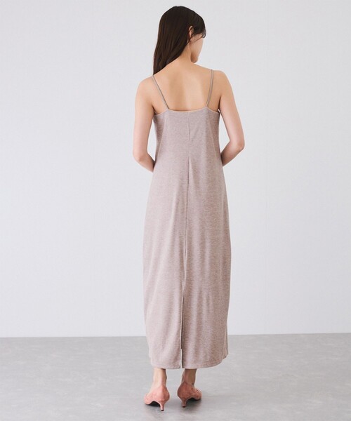 Jayro（ジャイロ）の「ラメカットソーカップ付きキャミワンピース（ワンピース・レディース・チャコールグレー/オフホワイト/ベージュ/ピンク・M）」の16枚目の写真