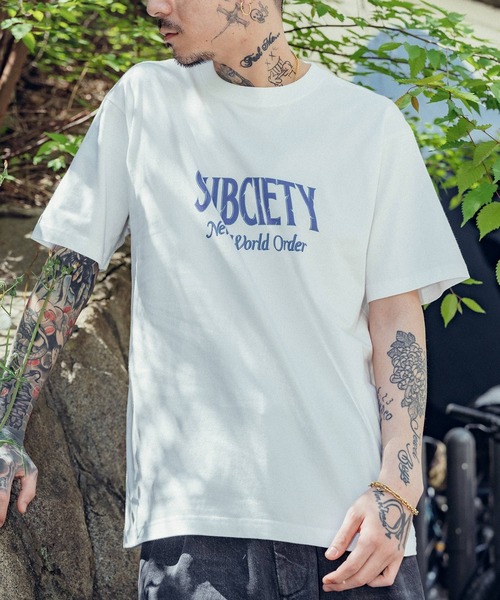 Subciety(サブサエティ)の「New World Order Tee(Tシャツ/カットソー・メンズ・ブラック/ホワイト/ネイビー・SMALL/MEDIUM/LARGE/X-LARGE/XX-LARGE)」の2枚目の写真