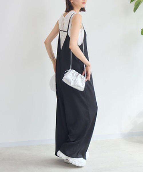 KATHARINE ROSS(キャサリンロス)の「【KATHARINE ROSS】ラップキャミサロペット(サロペット/オーバーオール・レディース・ブラック/ネイビー・MEDIUM)」の1枚目の写真