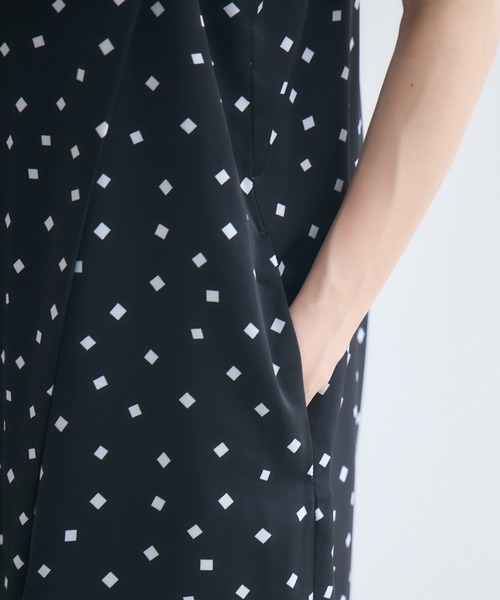 KATHARINE ROSS(キャサリンロス)の「【KATHARINE ROSS】ラップキャミサロペット(サロペット/オーバーオール・レディース・ブラック/ネイビー・MEDIUM)」の8枚目の写真