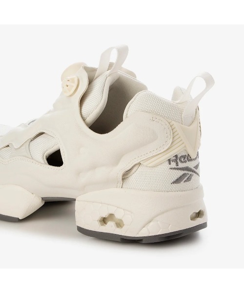Reebok(リーボック)の「REEBOK INSTAPUMP FURY 94(リーボック インスタポンプフューリー 94)(スニーカー・メンズ・ブラック×ホワイト/ホワイト/オフホワイト/ブラック・23cm/23.5cm/24cm/24.5cm/25cm/25.5cm/26cm/26.5cm/27cm/27.5cm/28cm/28.5cm/29cm)」の22枚目の写真