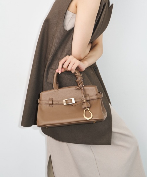 LE VERNIS ルベルニ　Cハンドバッグ　キャメル CASSELINI｜[LE VERNIS] Poire mini bag | Rakuten Fashion(楽天