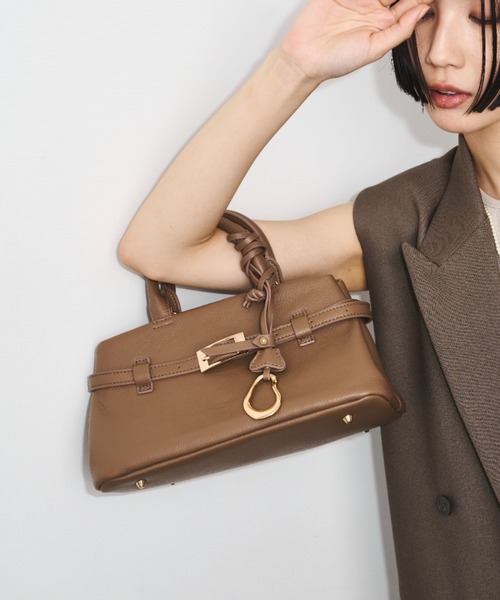 LE VERNIS（ル・ベルニ）の「LE VERNIS(ル・ベルニ) 【オケージョン対応】Poire Charm bag（ハンドバッグ・レディース・ブラウン/モカ/ブラック・FREE）」の16枚目の写真