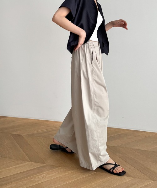CANAL JEAN（キャナルジーン）の「El mar　コットンタックワイドパンツ（その他パンツ・レディース・ベージュ/ブラック・SMALL/MEDIUM）」の3枚目の写真