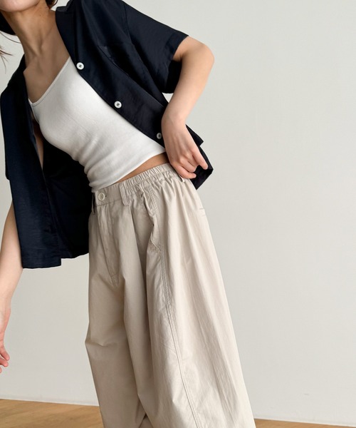 CANAL JEAN（キャナルジーン）の「El mar　コットンタックワイドパンツ（その他パンツ・レディース・ベージュ/ブラック・SMALL/MEDIUM）」の5枚目の写真