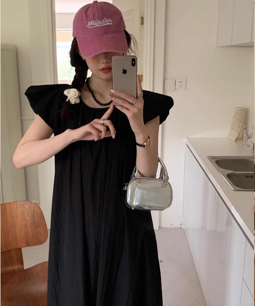 shopnikoniko(ショップニコニコ)の「バックオープン フレンチパフスリーブ ワンピース(ワンピース・レディース・ブラック・フリー)」の7枚目の写真