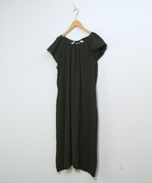 shopnikoniko(ショップニコニコ)の「バックオープン フレンチパフスリーブ ワンピース(ワンピース・レディース・ブラック・フリー)」の11枚目の写真