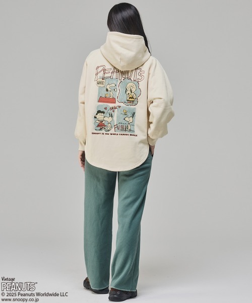 KRIFF MAYER Lady's Collection(クリフメイヤーレディースコレクション)の「刺繍スヌーピー裏起毛パーカー(パーカー・レディース・チャコール/カラフル/グリーン/ナチュラル/ベージュ・MEDIUM/LARGE)」の9枚目の写真
