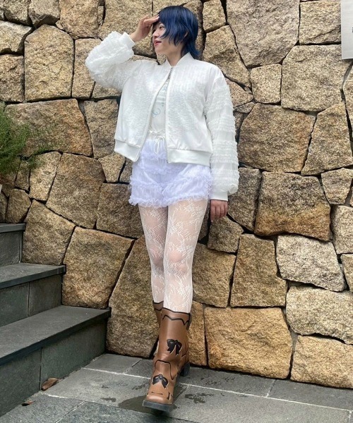 Candy Stripper（キャンディストリッパー）の「OVERLAPPED FRILL ブルゾン（ブルゾン・レディース・スモークピンク/ブラック/オフホワイト・FREE）」の14枚目の写真