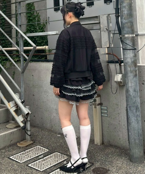 Candy Stripper（キャンディストリッパー）の「OVERLAPPED FRILL ブルゾン（ブルゾン・レディース・スモークピンク/ブラック/オフホワイト・FREE）」の10枚目の写真