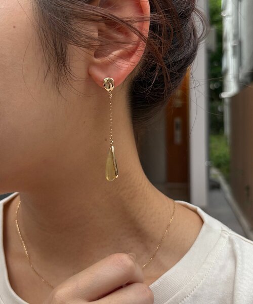 CAPRICIEUX LE'MAGE（カプリシューレマージュ）の「〈GOLDY/ゴールディ〉ドロップコンビピアス（ピアス（両耳用）・レディース・シルバー/ゴールド・FREE）」の2枚目の写真