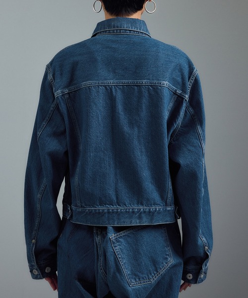 KURO（クロ）の「【KURO for SALON（クロ）】別注カルラデニムジャケット / カーラ（デニムジャケット・レディース・ブルー系その他4・FREE）」の6枚目の写真