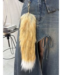 EVRIS（エヴリス）の「BIGフェイクファーしっぽチャーム（キーケース/キーアクセサリー）」