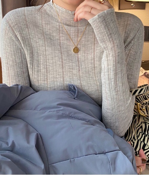 cammie(キャミー)の「シアーハイネック針抜きリブトップス(Tシャツ/カットソー・レディース・モスグリーン/ライトグレー/オフホワイト/ブラック・FREE)」の16枚目の写真