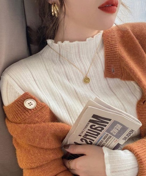 cammie(キャミー)の「シアーハイネック針抜きリブトップス(Tシャツ/カットソー・レディース・モスグリーン/ライトグレー/オフホワイト/ブラック・FREE)」の5枚目の写真