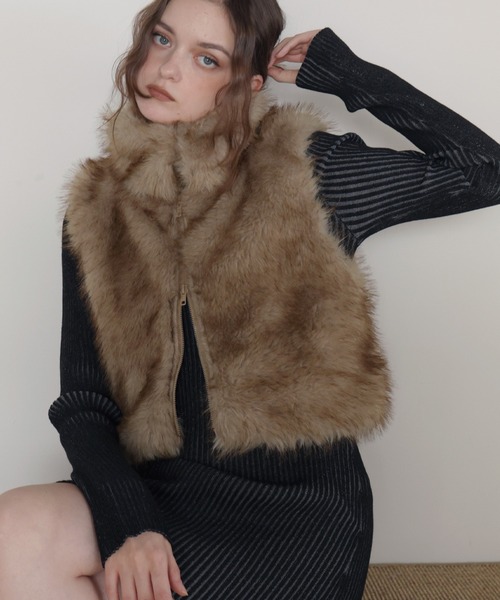 フェイクファースタンドネックダブルジップショート丈ベスト（ベスト