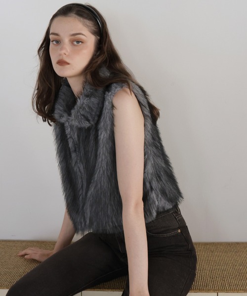 セール】フェイクファースタンドネックダブルジップショート丈ベスト