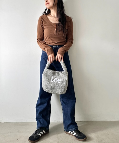 Lee(リー)の「【動画あり】Lee/リー ボア ワンショルダー ミニバッグ/ロゴ刺繍(ハンドバッグ・レディース・ブラック/アニマル/ダークグレー/ブラウン・FREE)」の14枚目の写真