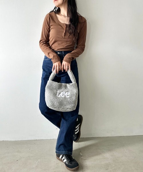 Lee(リー)の「【動画あり】Lee/リー ボア ワンショルダー ミニバッグ/ロゴ刺繍(ハンドバッグ・レディース・ブラック/アニマル/ダークグレー/ブラウン・FREE)」の15枚目の写真