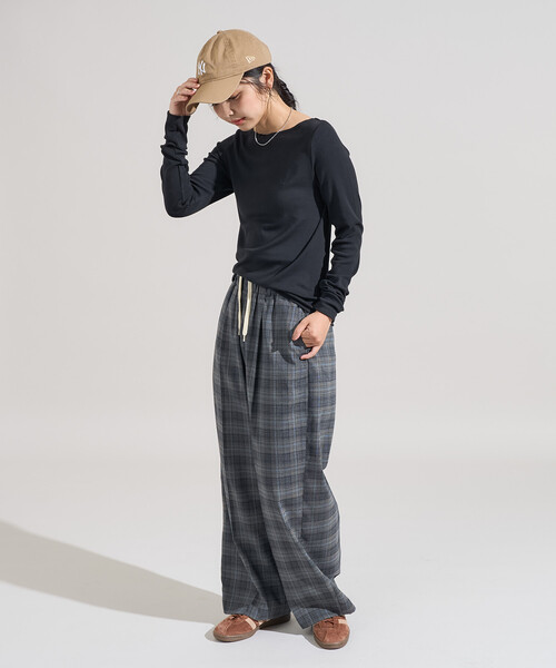 FREAK'S STORE(フリークスストア)の「コットンモダール ボ ートネックロンT(Tシャツ/カットソー・レディース・その他13/ホワイト/レッド/ブラック/ネイビー/ライトグレー・MEDIUM/SMALL)」の17枚目の写真