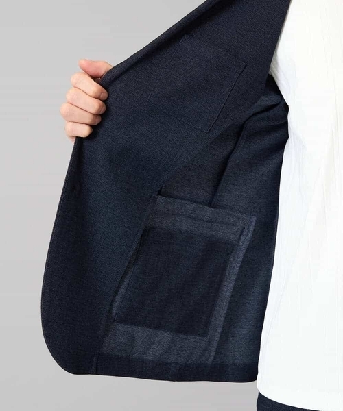 a.v.v（アーヴェヴェ）の「【春の通勤におすすめ/イージーケア/洗濯機で洗える】〈ON/OFF SERIES〉デニムライクストレッチスマートジャケット（テーラードジャケット・メンズ・チャコールグレー/ネイビー・46/48/50/44）」の6枚目の写真