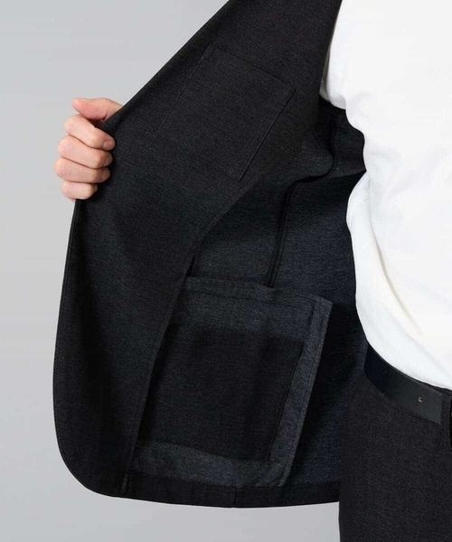 a.v.v（アーヴェヴェ）の「【春の通勤におすすめ/イージーケア/洗濯機で洗える】〈ON/OFF SERIES〉デニムライクストレッチスマートジャケット（テーラードジャケット・メンズ・チャコールグレー/ネイビー・46/48/50/44）」の5枚目の写真
